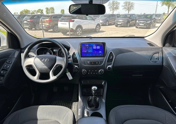 Hyundai ix35 cena 49900 przebieg: 156000, rok produkcji 2015 z Lesko małe 529